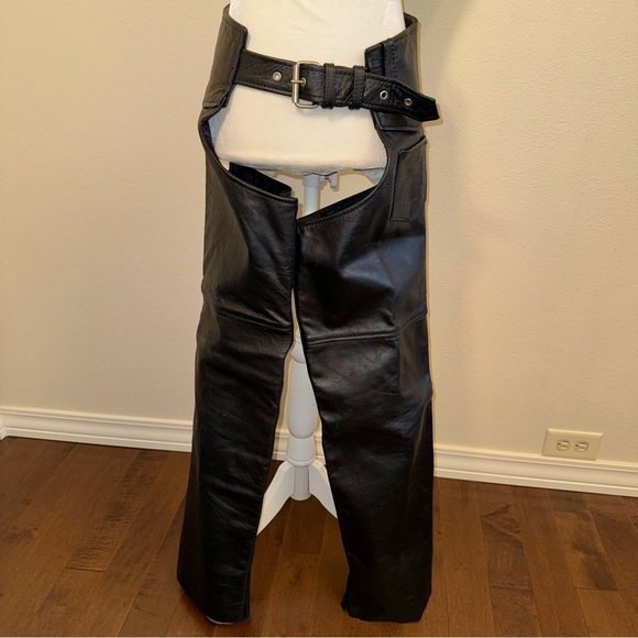 Interstate Black Leather Motorcycle Chaps - Picture 2 of 16